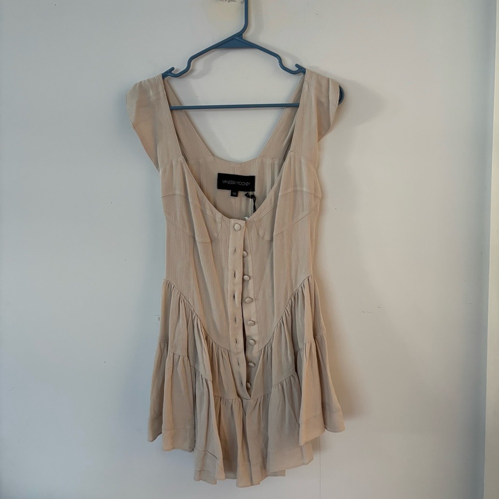 brand new! vanessa mooney neutral beige button up short sleeve flowy romper🤍